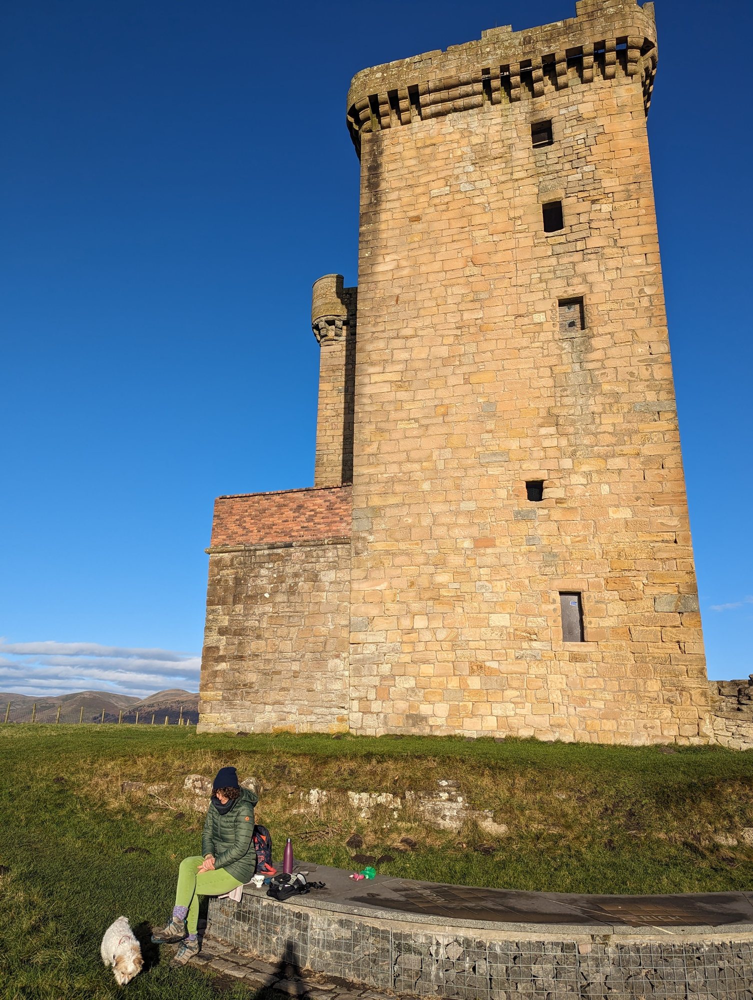 Clackmannan Tower, a tall medieval tower house on the hill above the town.