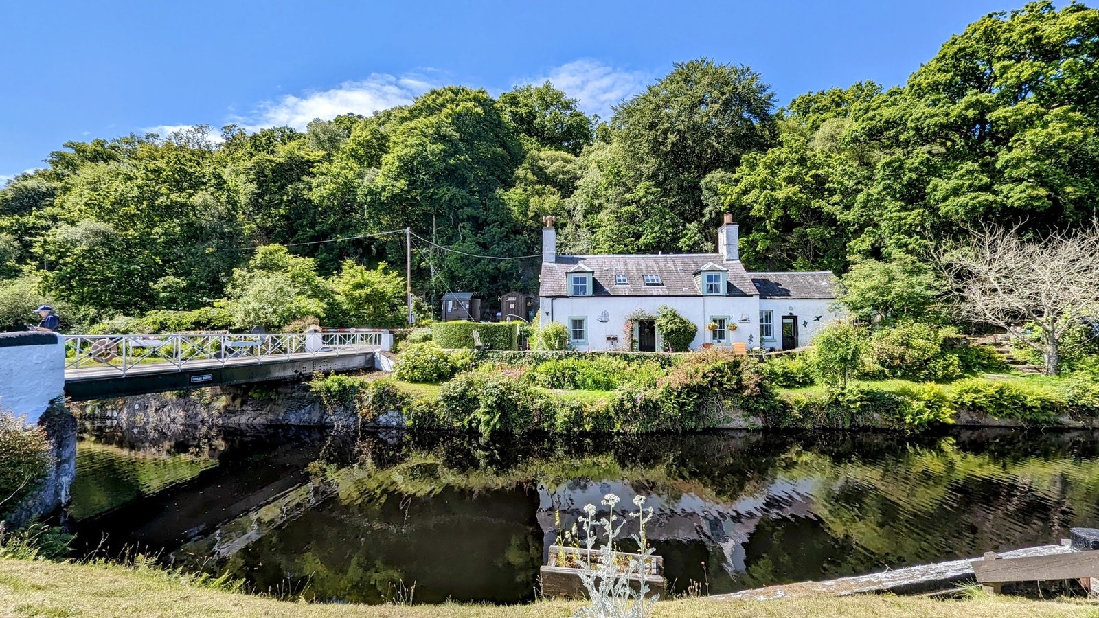 The white Crinan Hotel above the canal basin.