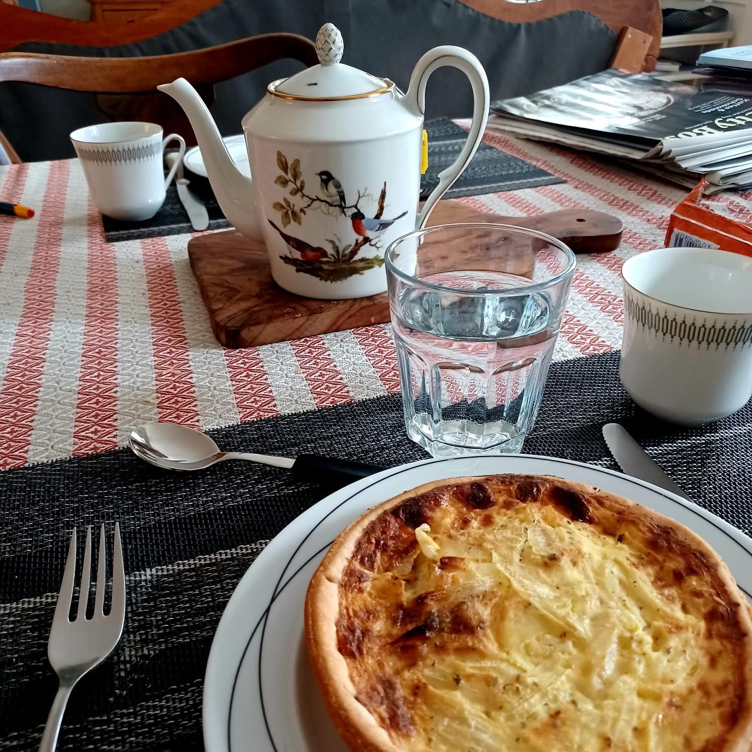 A quiche lunch at an East Wemyss cafe.
