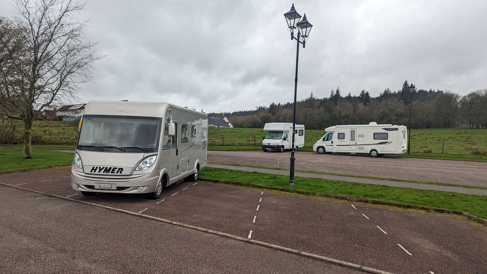 Motorhomes in the free loch-side car park at Inveraray