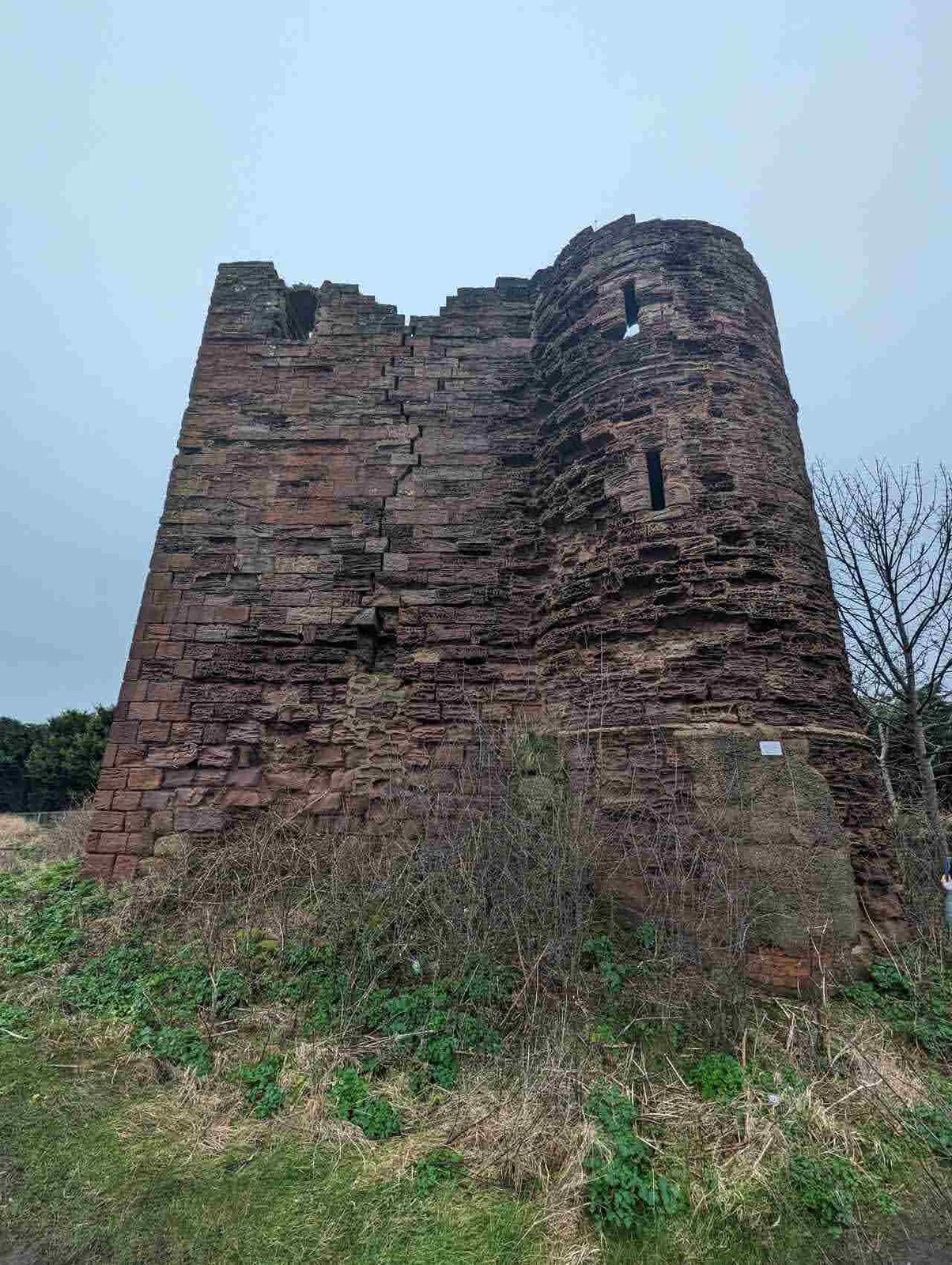 A close view of the ruined tower of Macduffs Castle.