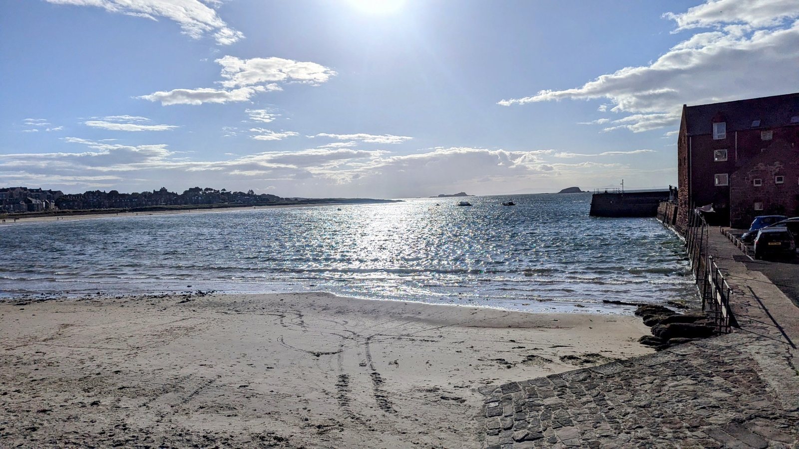 The beach curving round to North Berwick harbour.
