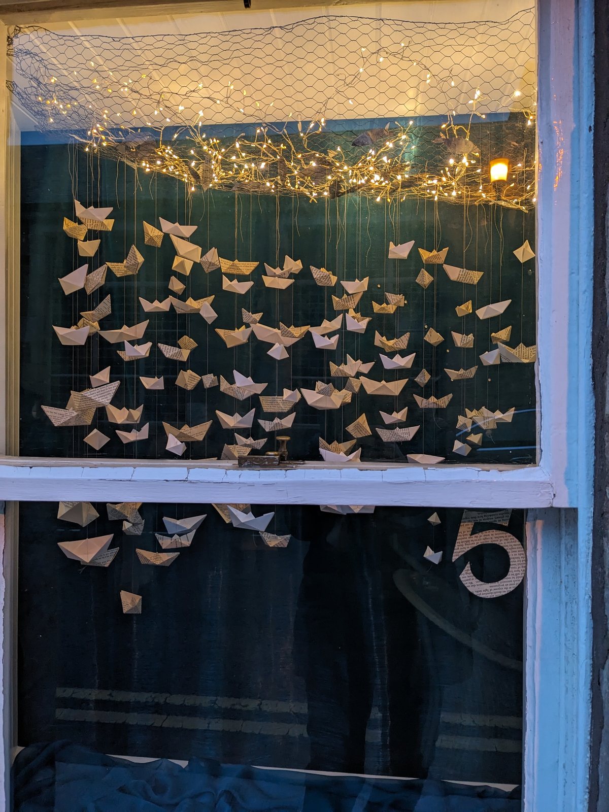 A gannet display at the Scottish Seabird Centre, North Berwick.