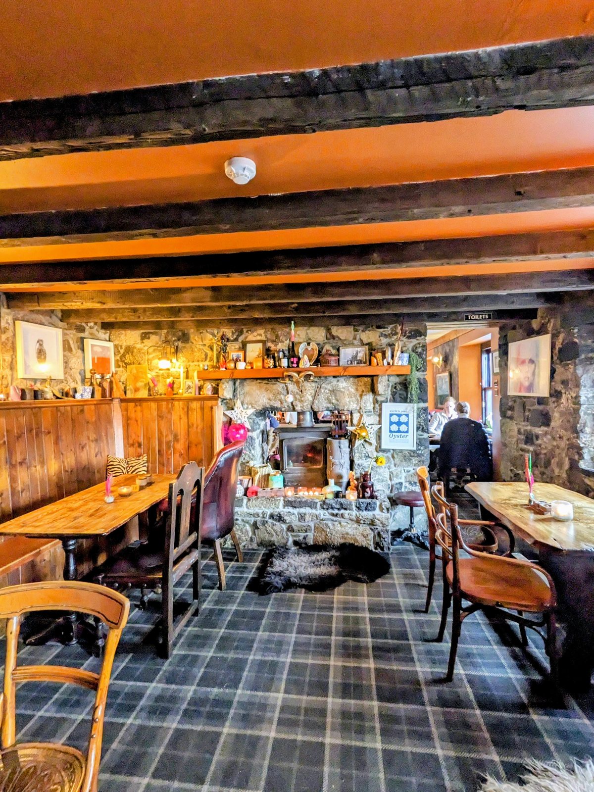 The bar and whiskies at the Stein Inn.