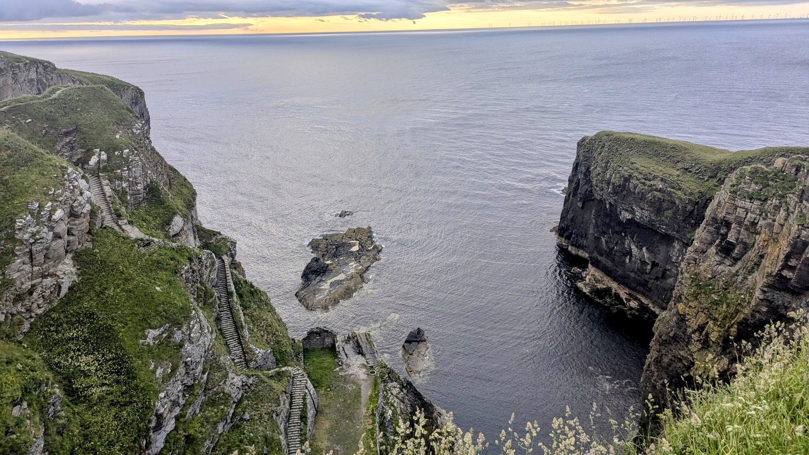 The natural harbour in the geo at the foot of the Whaligoe Steps.